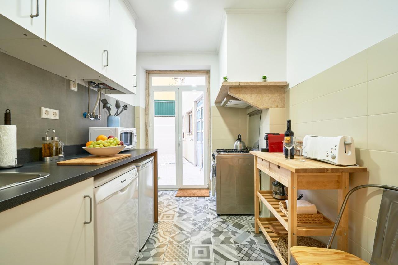 Belém Light Filled Apt With Patio, By TimeCooler Lisboa Exterior foto