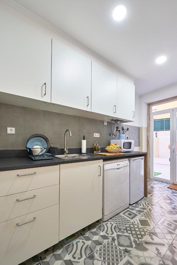 Belém Light Filled Apt With Patio, By TimeCooler Lisboa Exterior foto